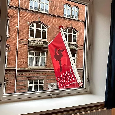 Milling Mini 11 מלון 2*